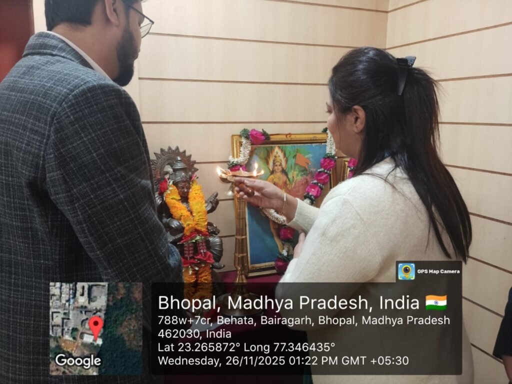 Shantanu Tarey with NCC & IIC representatives during Digital Hygiene Workshop, promoting safe data practices and AI in education.