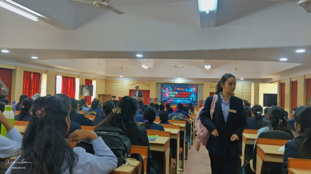 Audience attending Shantanu Tarey’s insightful seminar on Digital Hygiene and Safe Internet Practices | Founder of The DigitalFlix, Bhopal.