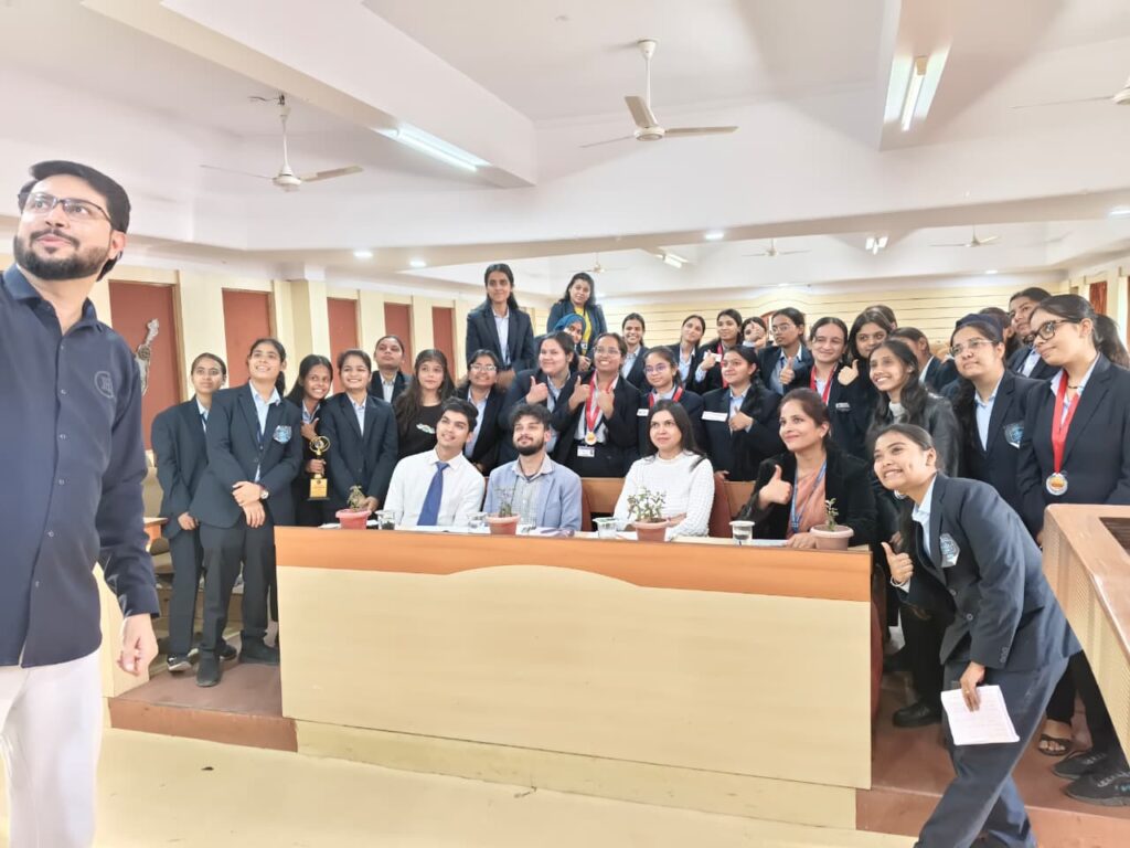 Respected Digital Marketing Trainer and AI Educator Shantanu Tarey addressing participants at The Flix Tank Season 2, sharing expertise on SEO, Google Ads, branding psychology, AI workflow automation, business pitching, and digital transformation through The DigitalFlix in Bhopal.